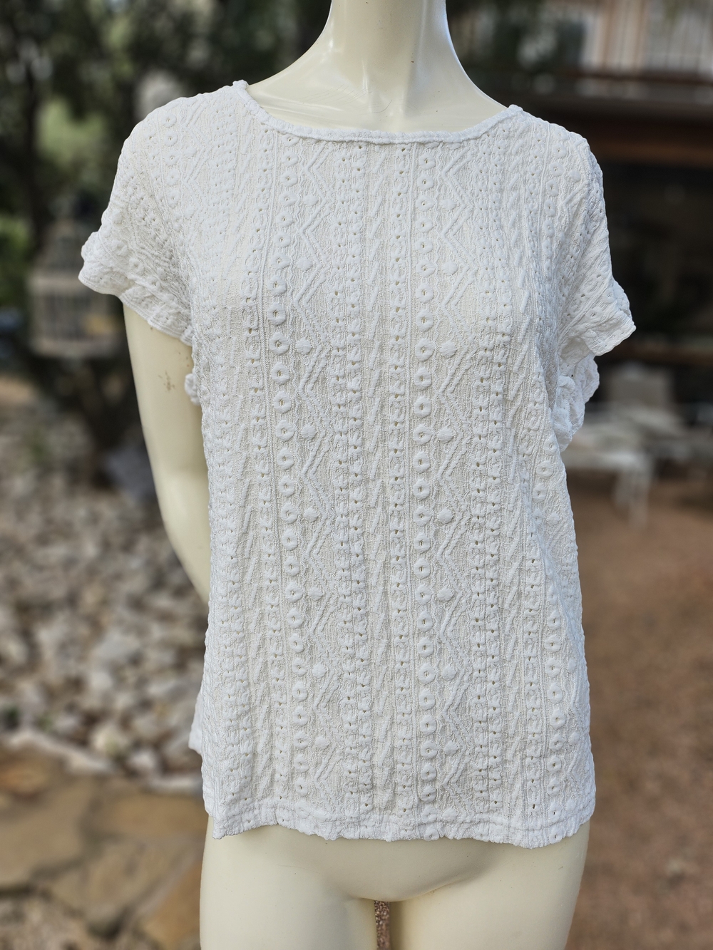 New W Tag Lovesoft Women’s White Textured Short Sleeve Ruffle Blouse S